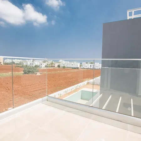 Neue 3 Schlafzimmer Mit Pool In Σπίτι διακοπών